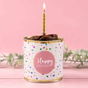 Staigmena-tortas skardinėje su žvakute | Happy Birthday Brownie